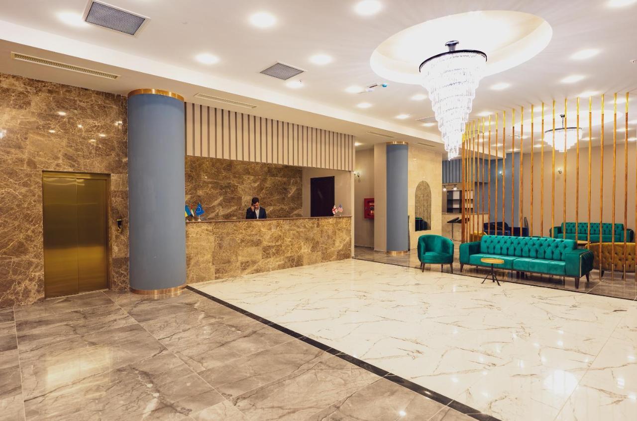 Hotel Residence Plaza Τυφλίδα Εξωτερικό φωτογραφία