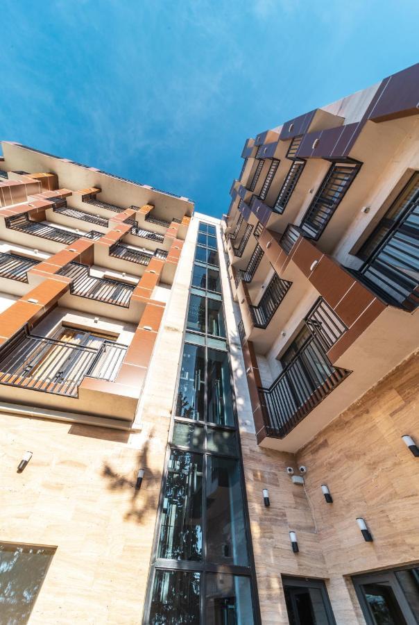 Hotel Residence Plaza Τυφλίδα Εξωτερικό φωτογραφία