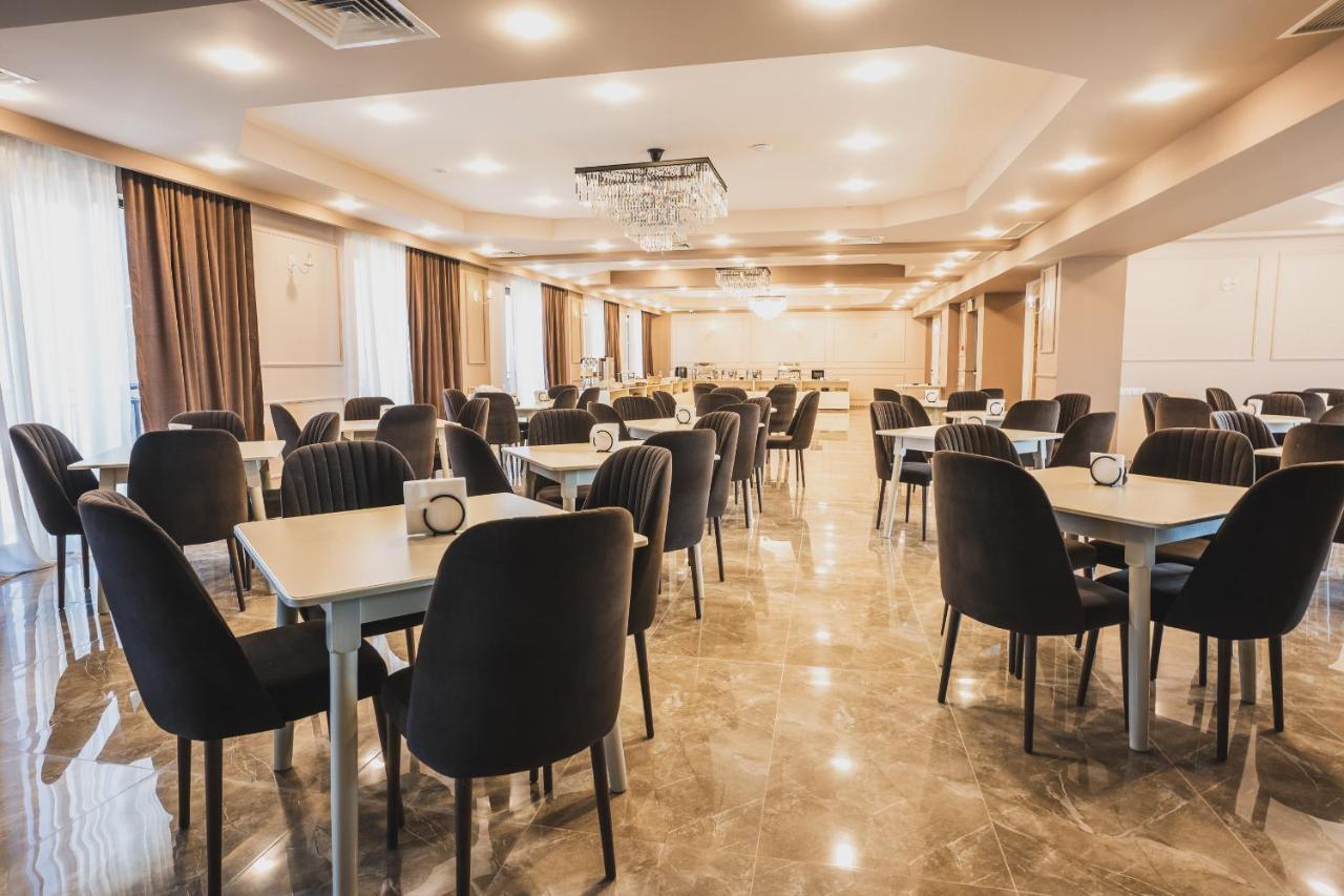 Hotel Residence Plaza Τυφλίδα Εξωτερικό φωτογραφία