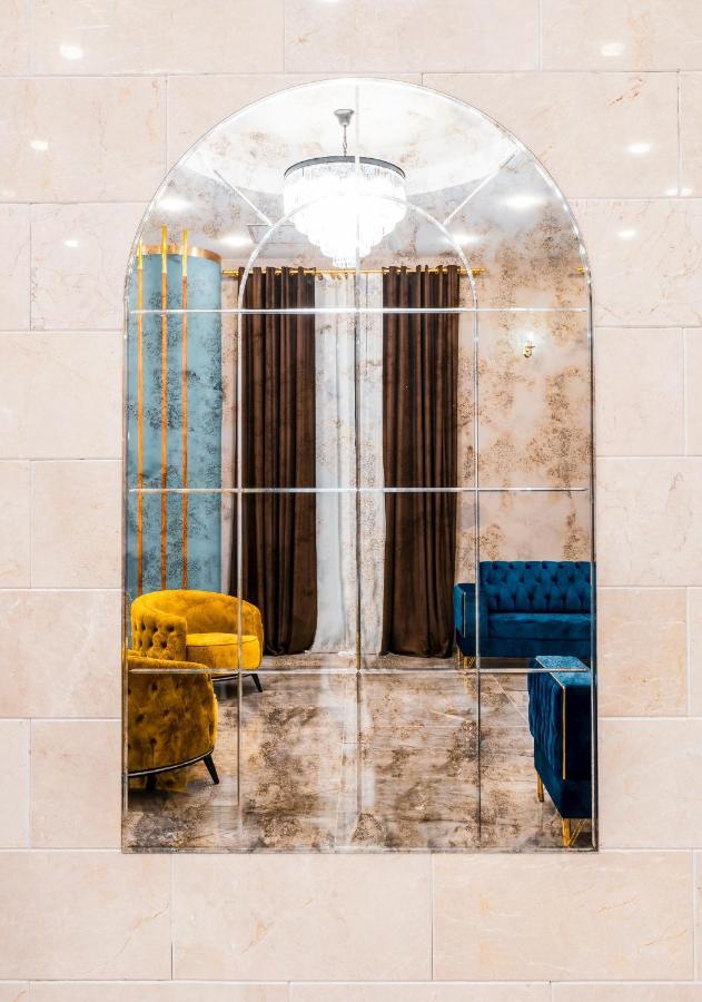 Hotel Residence Plaza Τυφλίδα Εξωτερικό φωτογραφία