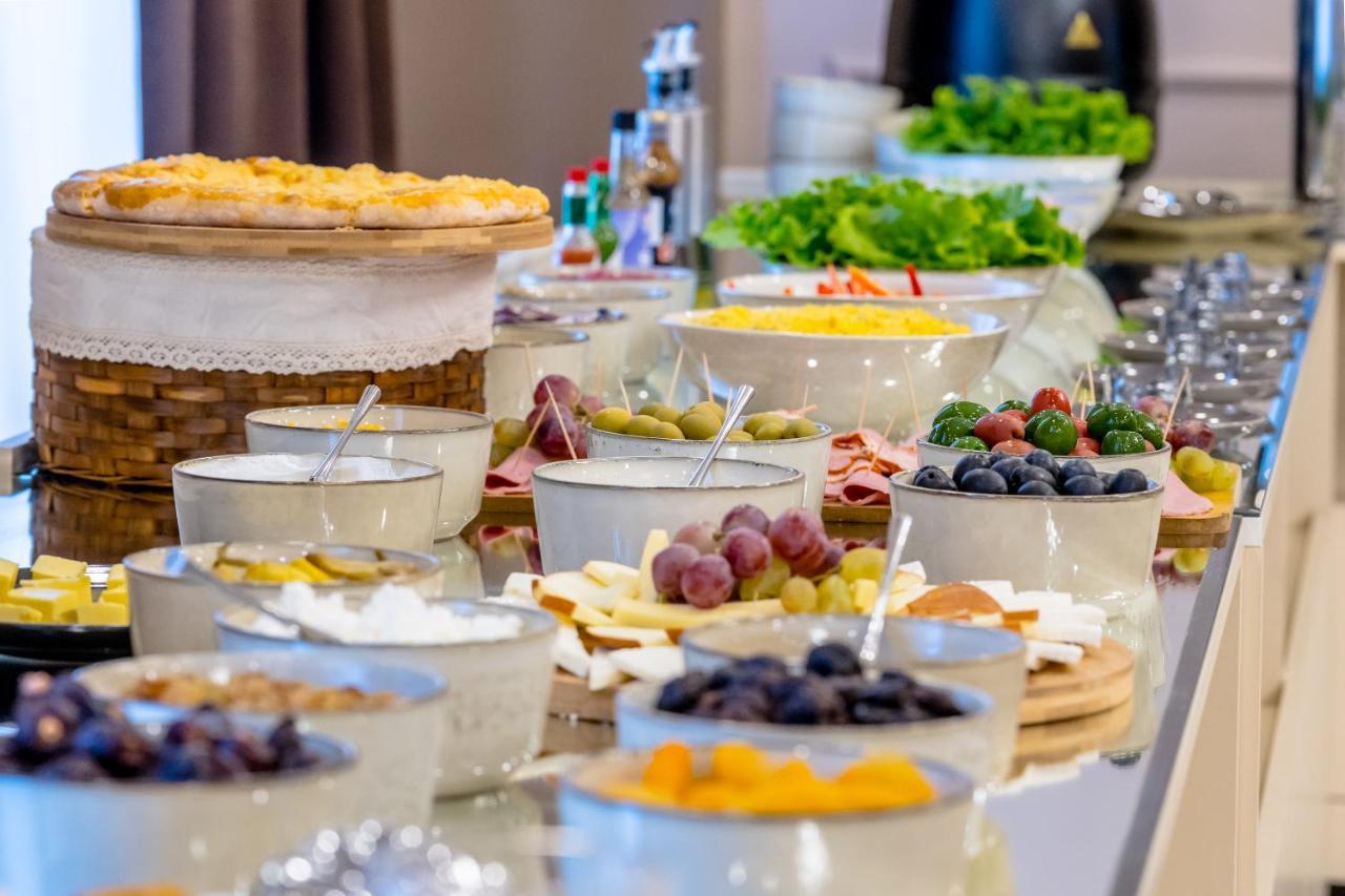 Hotel Residence Plaza Τυφλίδα Εξωτερικό φωτογραφία