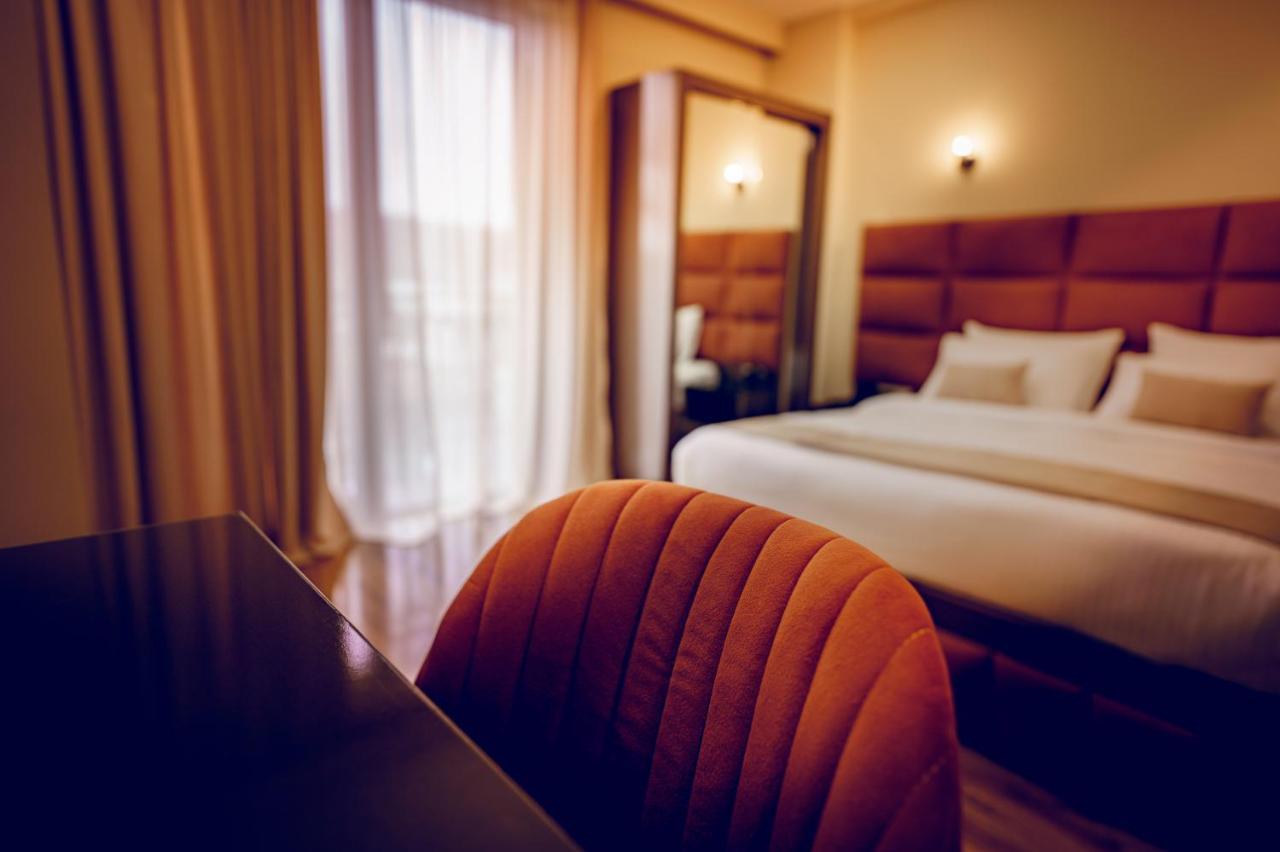 Hotel Residence Plaza Τυφλίδα Εξωτερικό φωτογραφία