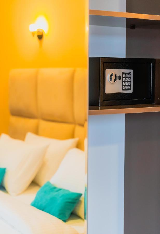 Hotel Residence Plaza Τυφλίδα Εξωτερικό φωτογραφία