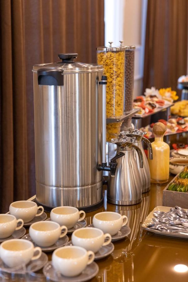 Hotel Residence Plaza Τυφλίδα Εξωτερικό φωτογραφία
