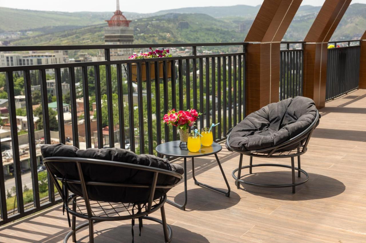 Hotel Residence Plaza Τυφλίδα Εξωτερικό φωτογραφία